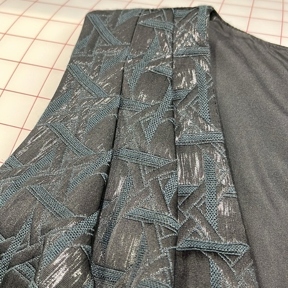 KIRNA ZABETE at TARGET Black Metallic Surplice Front Sleeveless Party Dress 14 - Picture 7 of 16